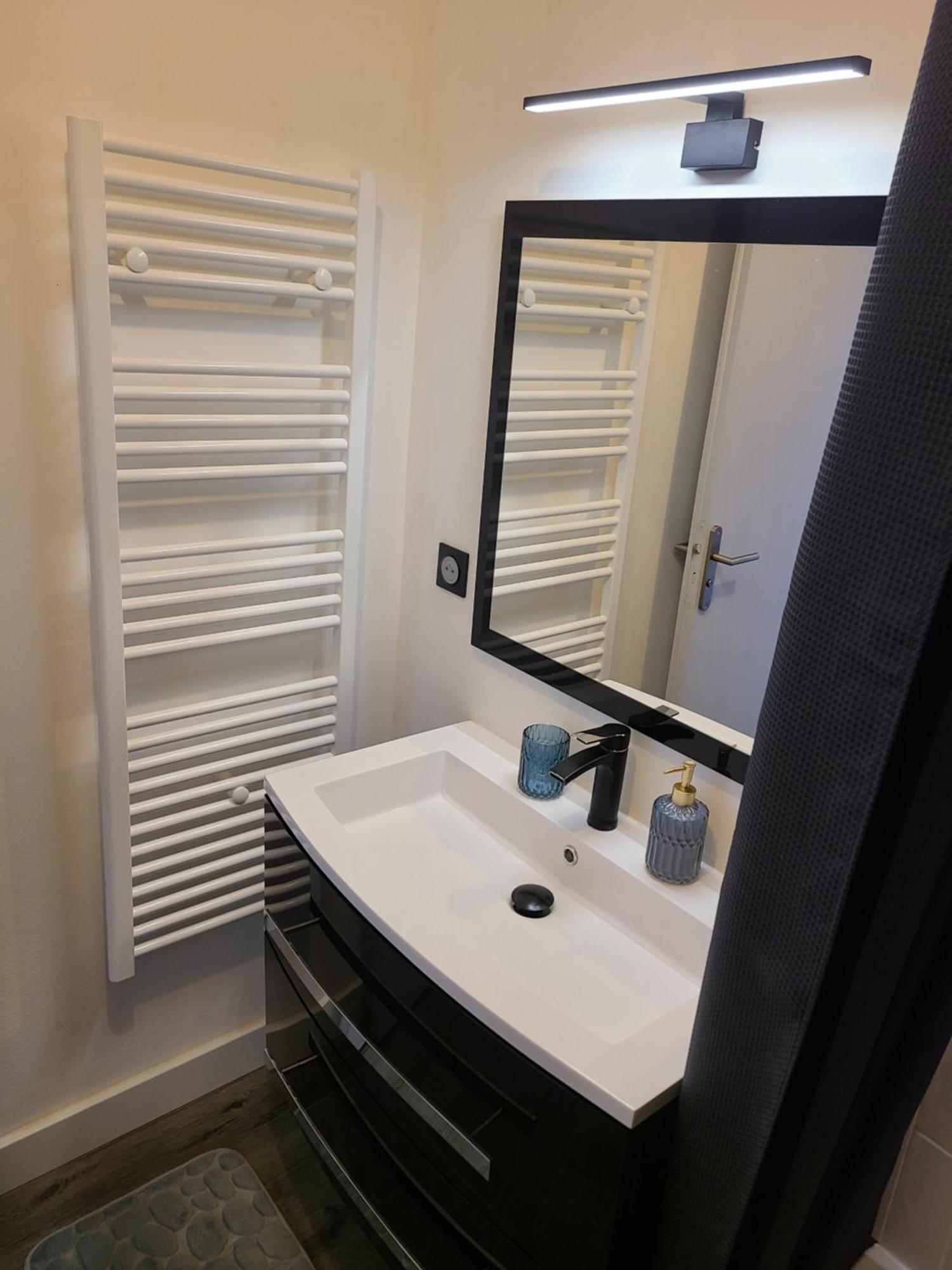 Joli T2 Proche Gare Avec Vue Apartment Annemasse Exterior foto